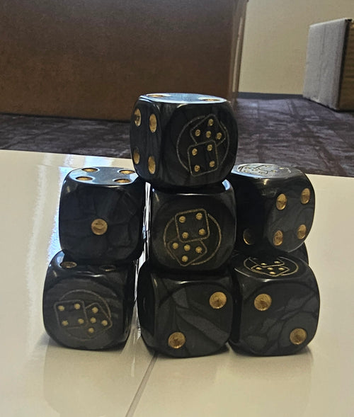 10 x Black / Gold Bugle Bat Reps Dice