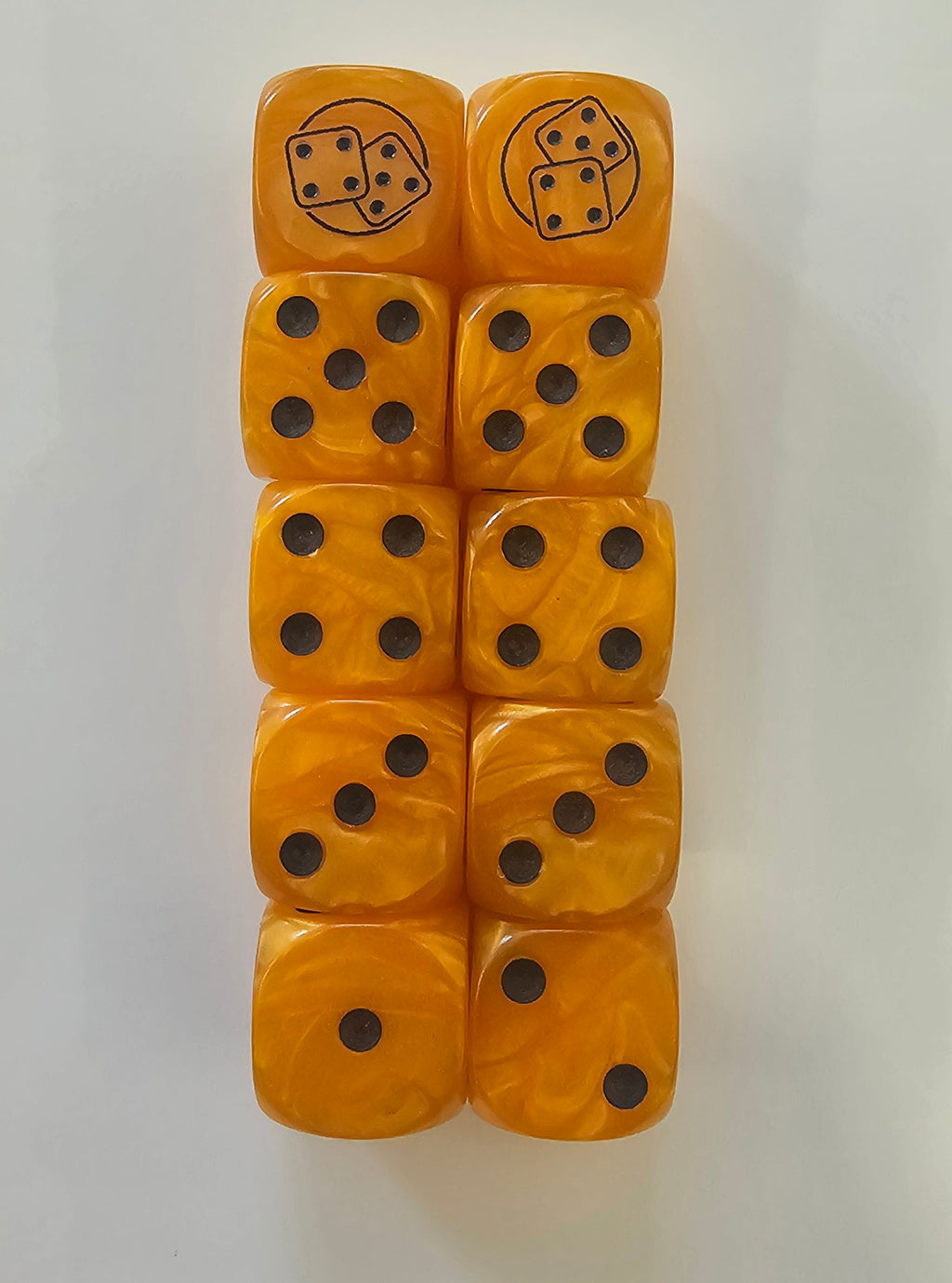 10 x Orange / Black Bugle Bat Reps Dice