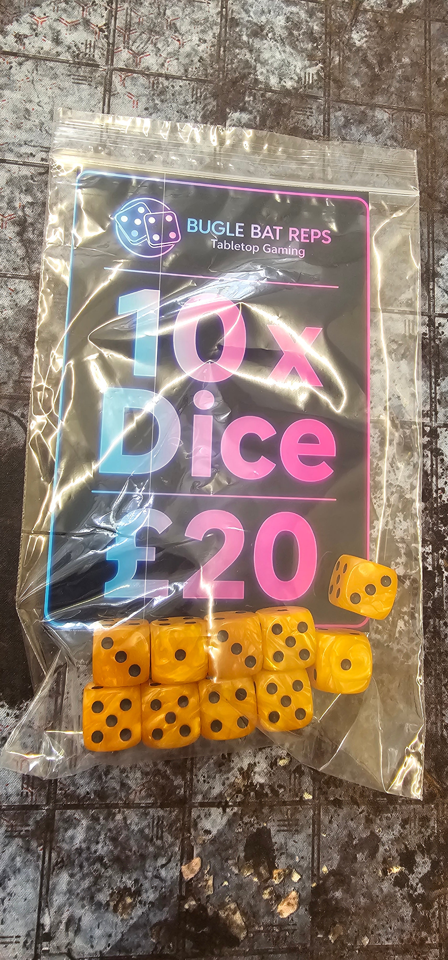 10 x Orange / Black Bugle Bat Reps Dice