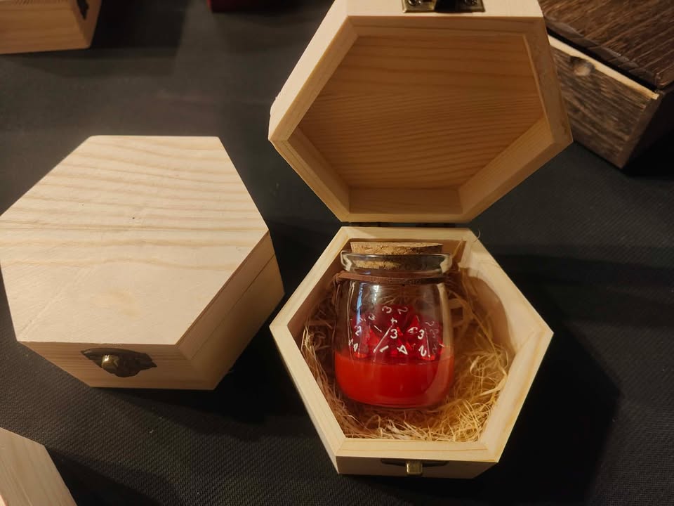 D&D Potion Of Healing Health D4 Bottle Dice Prop Glass Set